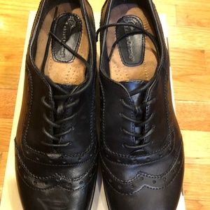 Earth Origins Black Leather Shoes